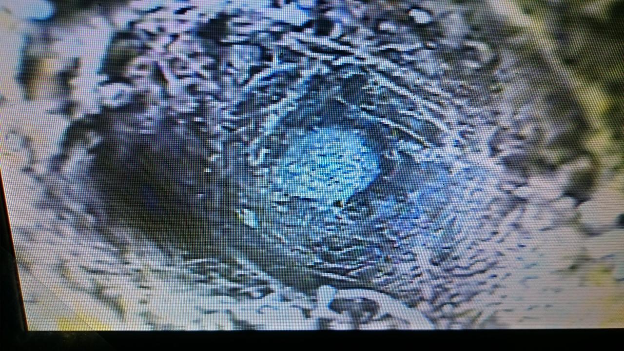 intérieur vieilles canalisation